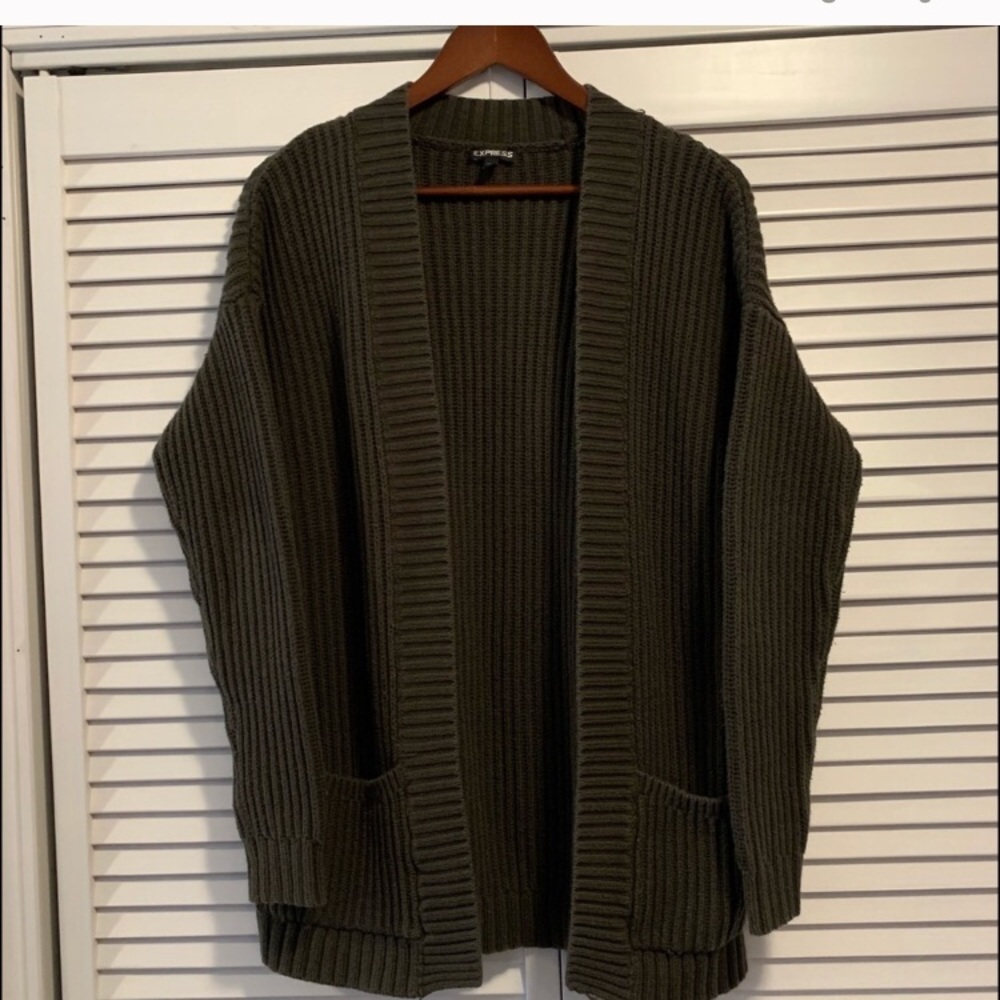 Olive express cardigan medium with pockets